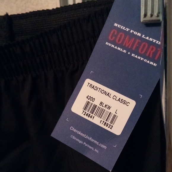 Medical Uniforms - Picture 4 of 4